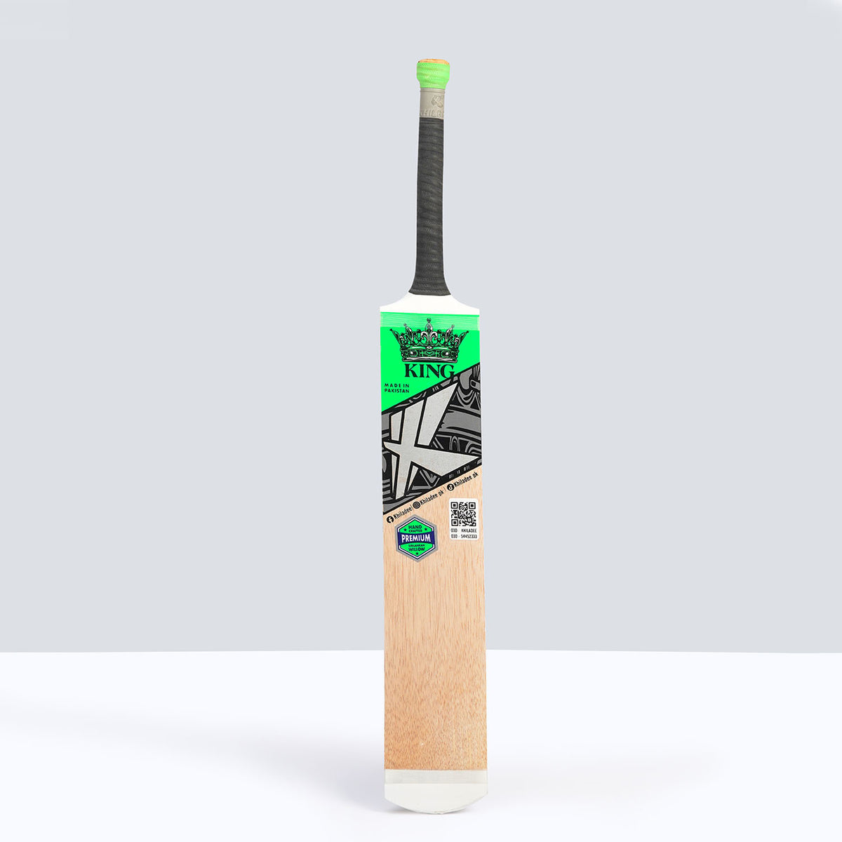 Khiladee – King Edition – Premium Coconut Bat (Green And Black Edition)
