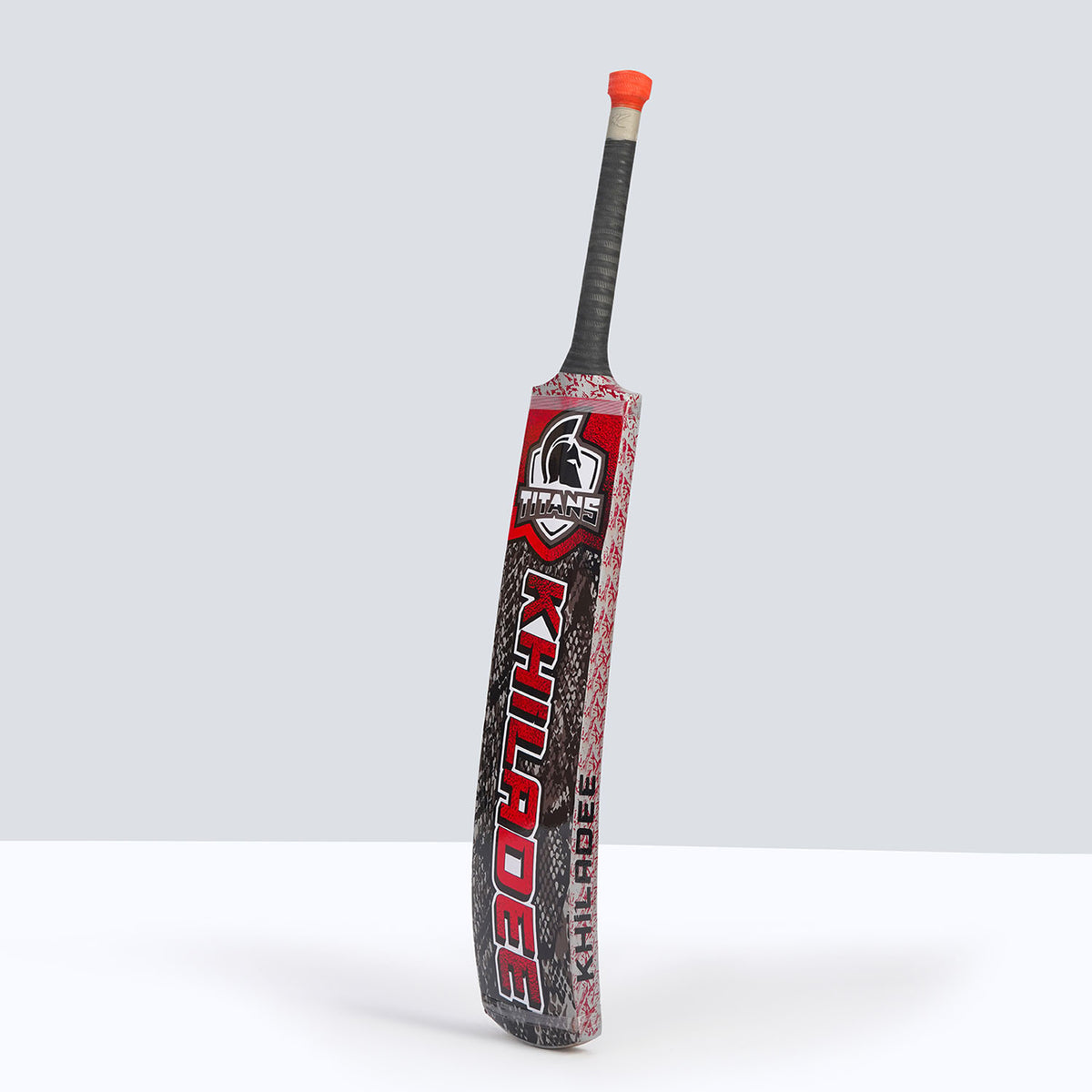 Khiladee - Titan Edition - Premium Coconut Bat (Black and Red Edition)