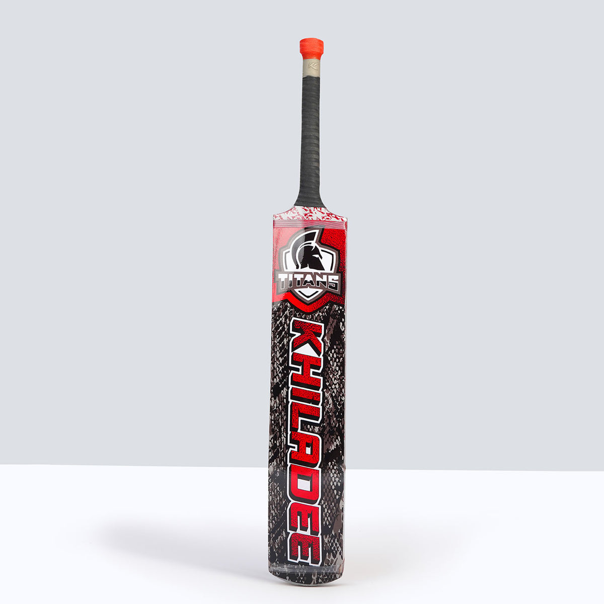 Khiladee - Titan Edition - Premium Coconut Bat (Black and Red Edition)