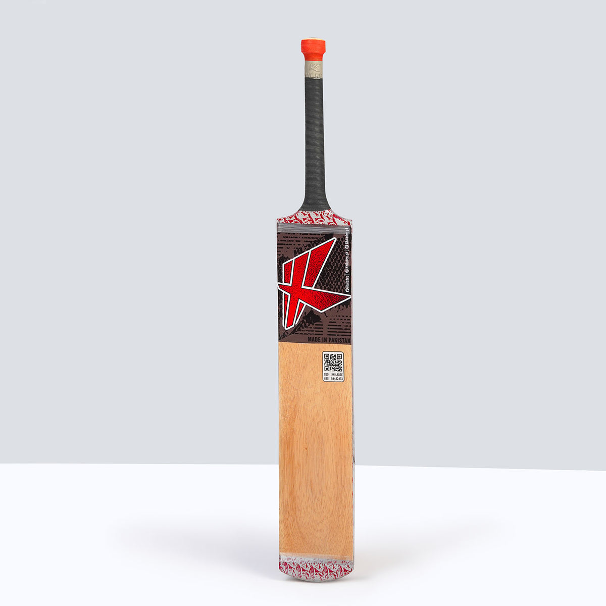Khiladee - Titan Edition - Premium Coconut Bat (Black and Red Edition)